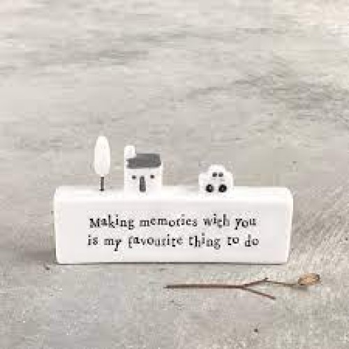 East of India Porcelain Scene - Making memories with you